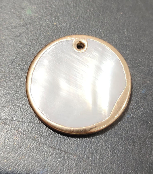 Mother of Pearl Pendant_02