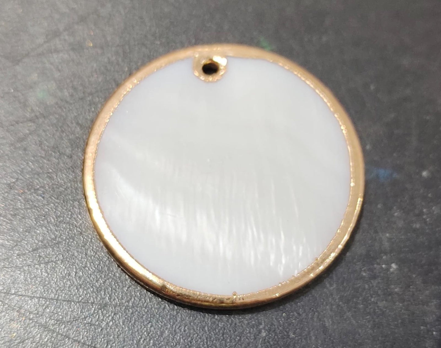 Mother of Pearl Pendant_03