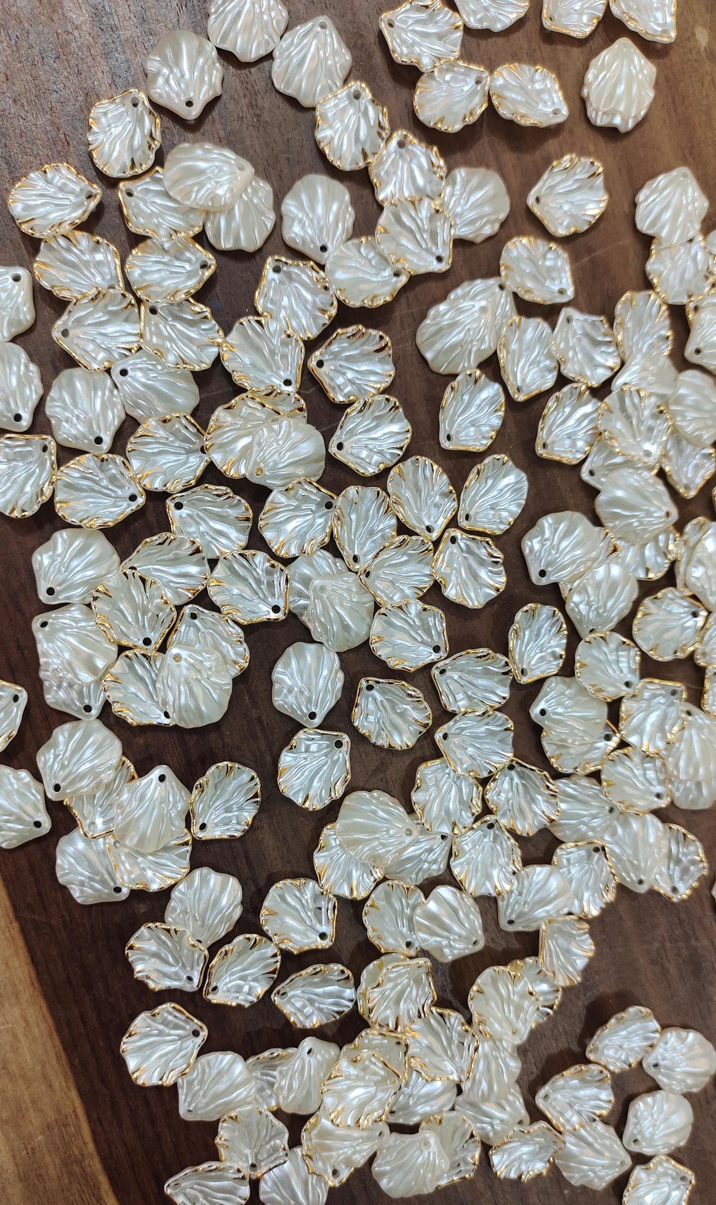 Artificial Shell leaf White Color