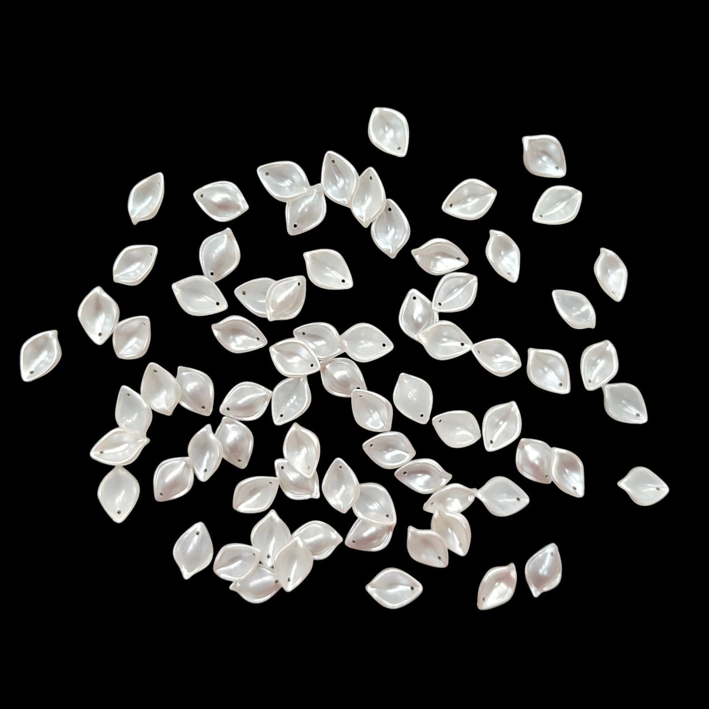 Pearl Mini Petals