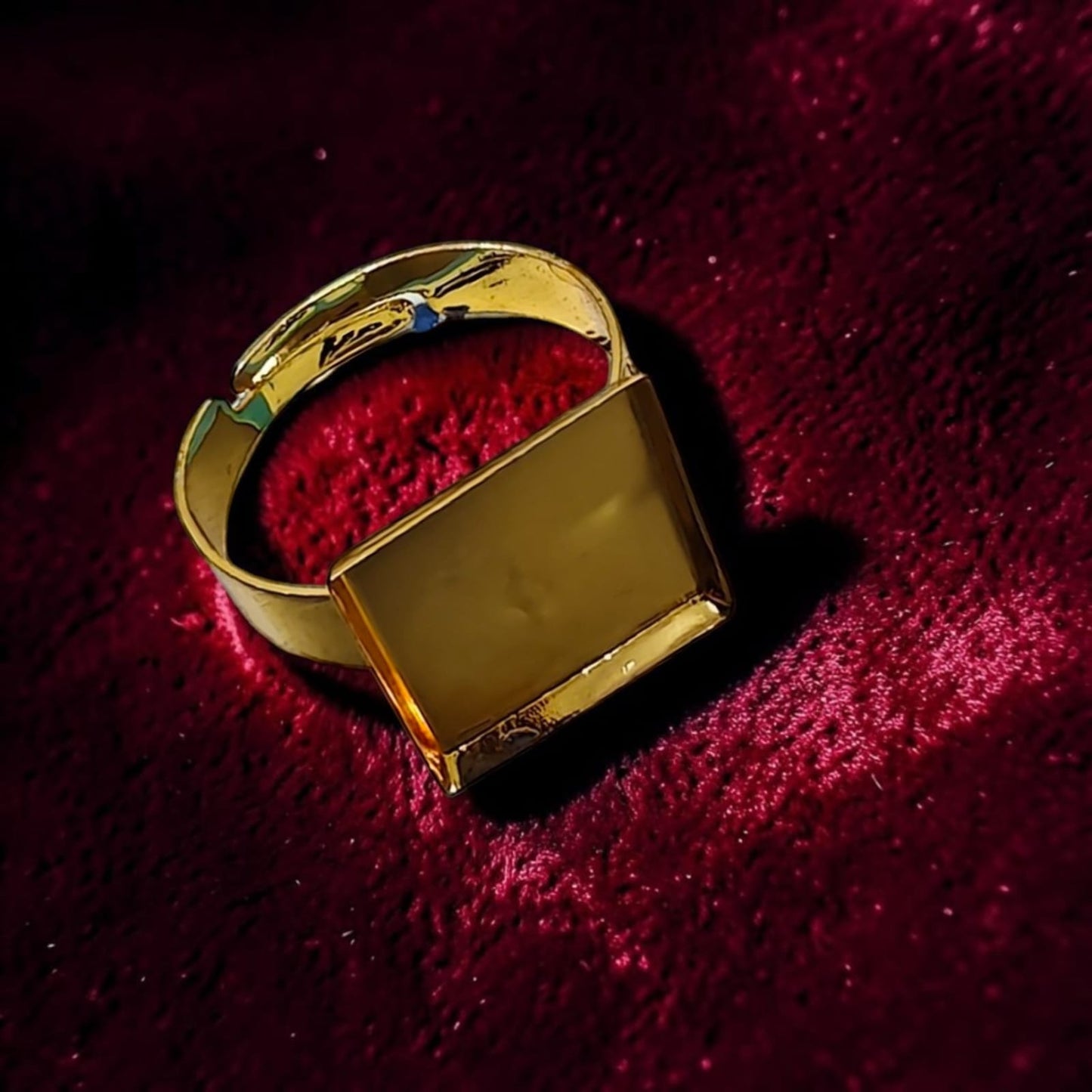 Square shape finger ring