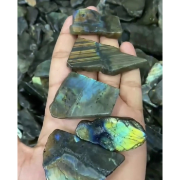 Labradorite Stone