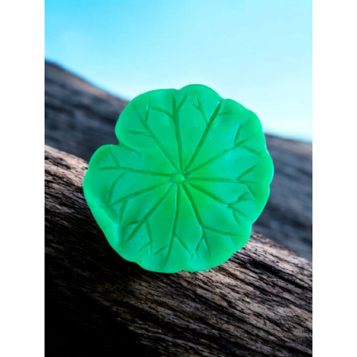 Medium Leaf's
