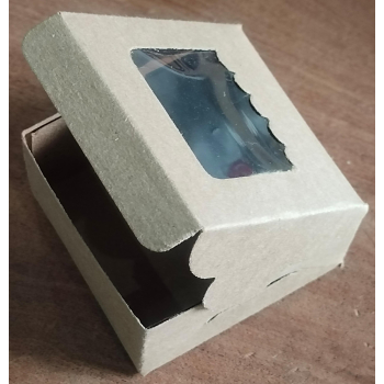Box with window_05