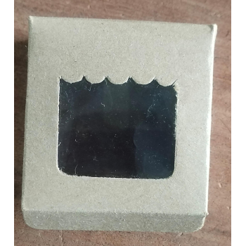 Box with window_05
