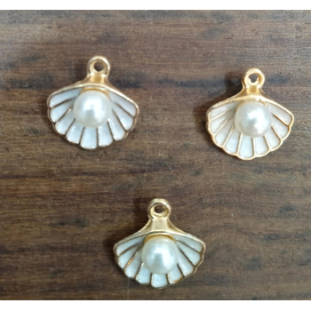 White pearl charm