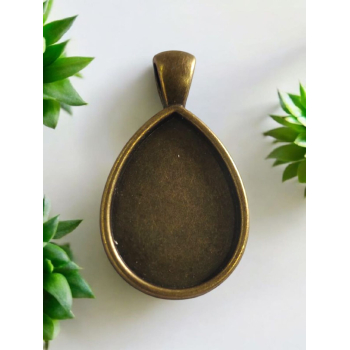 Antic Pendant
