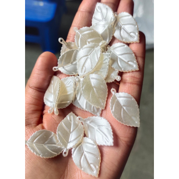 White Pearl Leafs