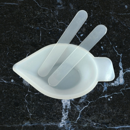 Large Pouring Cup With Silicon Mixing Stick