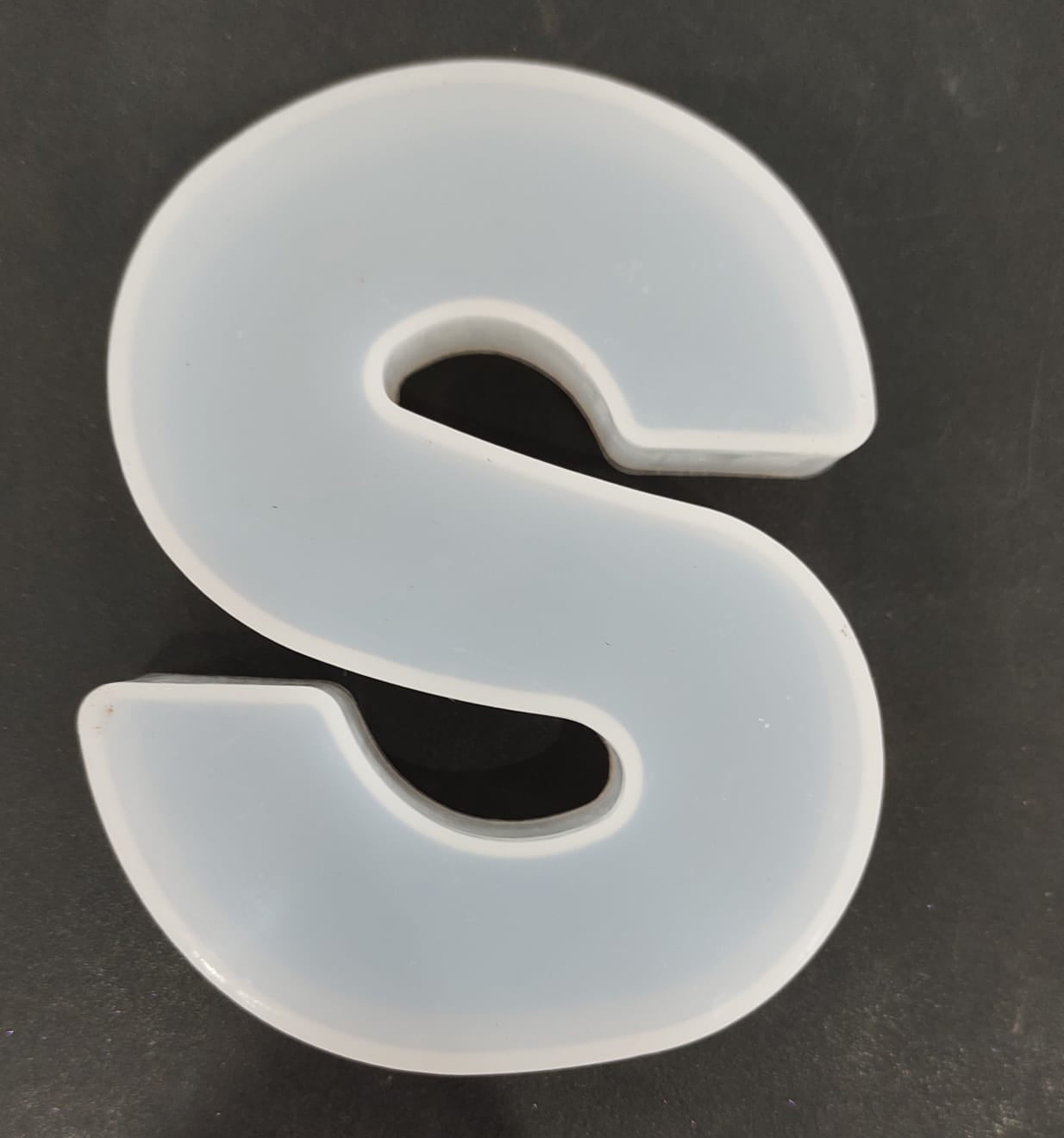 Alphabet 4 Inch Deep Mould-''S''