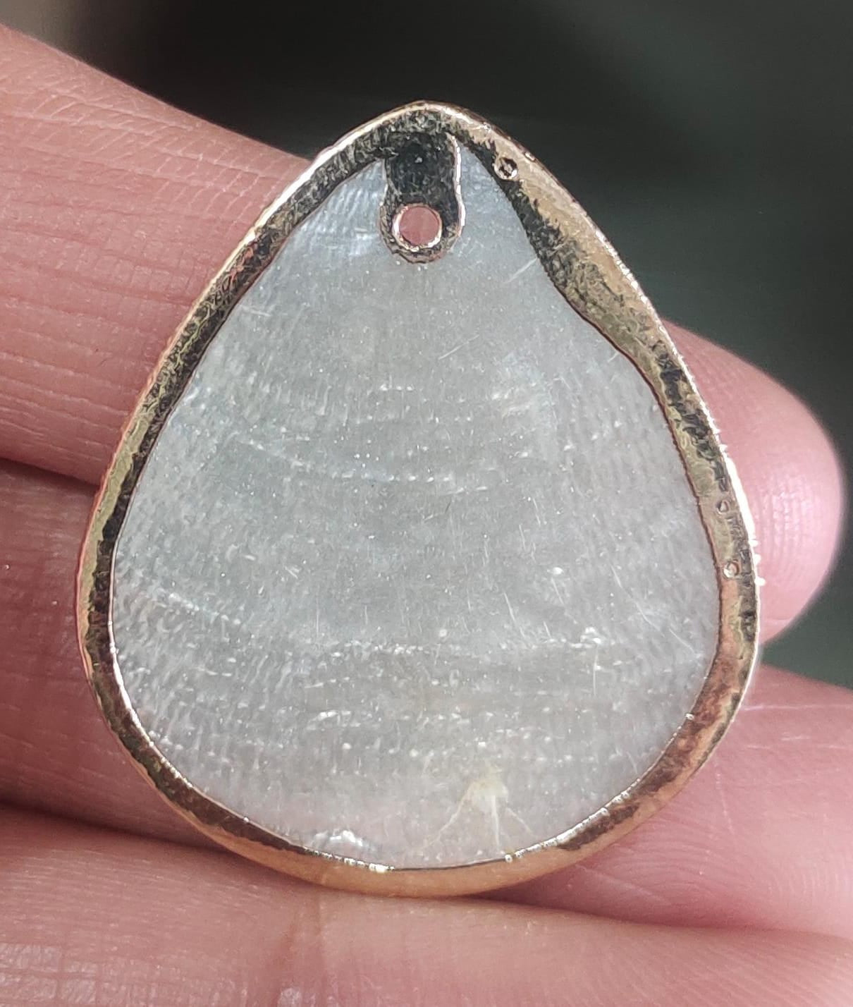 Mother of Pearl Pendant_01