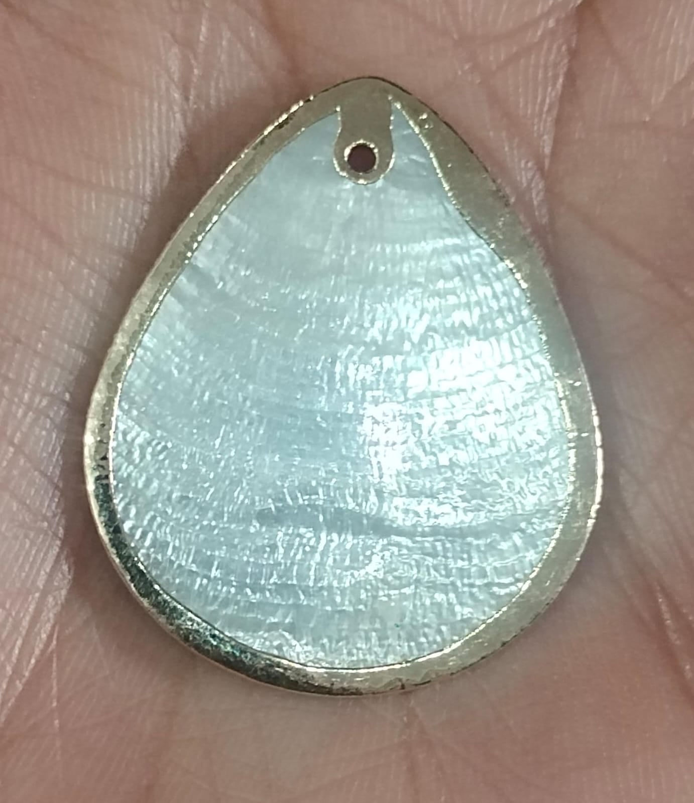 Mother of Pearl Pendant_01