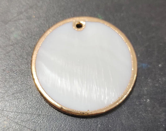 Mother of Pearl Pendant_03