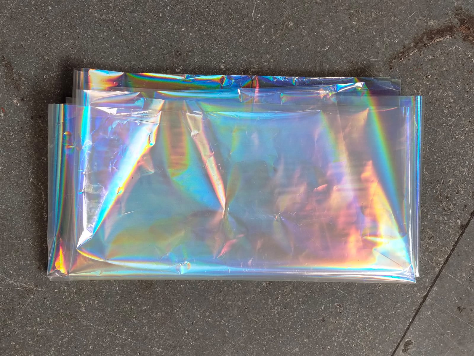 Holographic Sheet_Thin