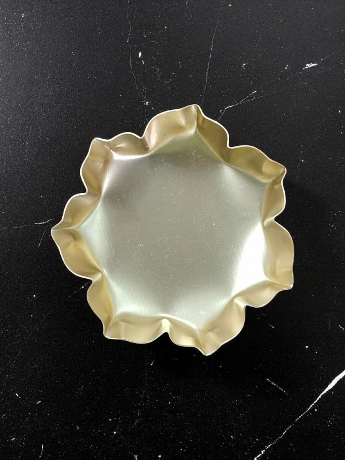 Flower shape metal candle holder_01