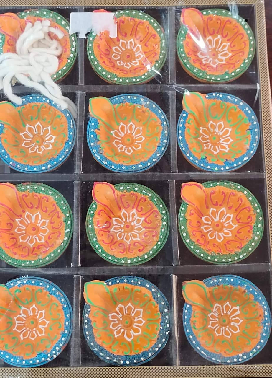Painted Diya_03