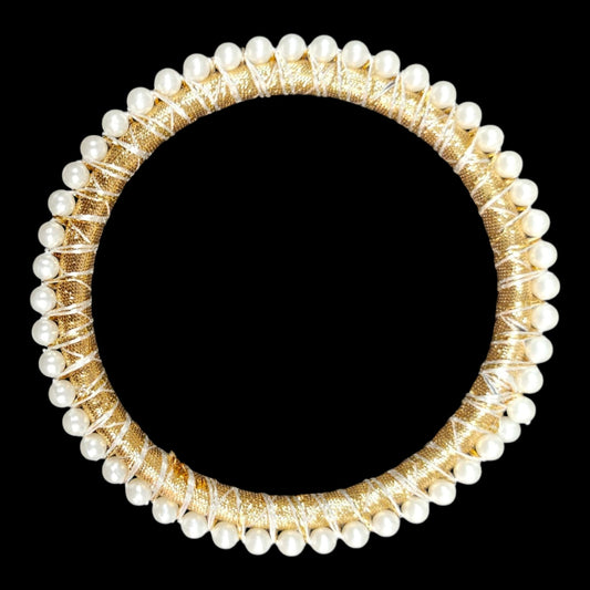 Round gotta with Pearl ring -6 Inch