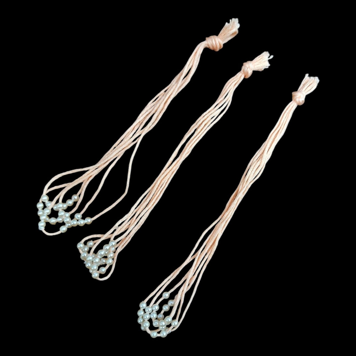 Rakhi Thread with Pearl-Peach