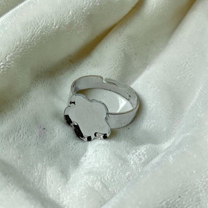 Flower shape finger ring