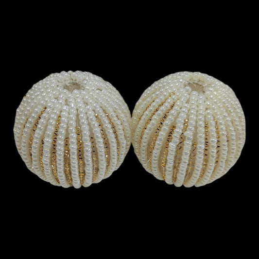 White Pearl Ball 1